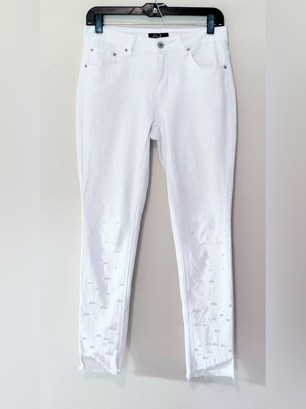 Earl White Distressed Skinny Jeans